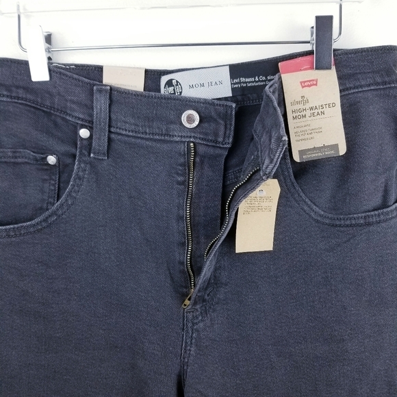 Levi's SilverTab A36990001 High-Waisted Mom Jeans Black NWT - Picture 5 of 11